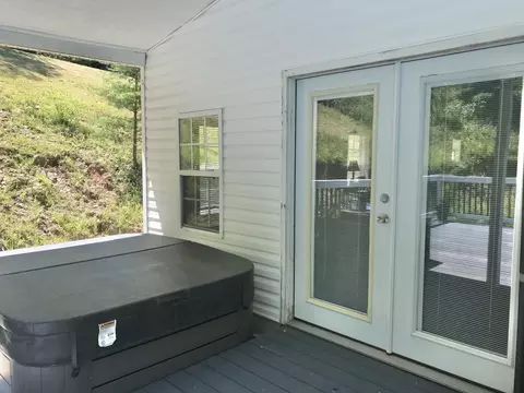 Exterior - 664 Walker Branch Rd, Morehead, KY 40351 photo 5 of 29