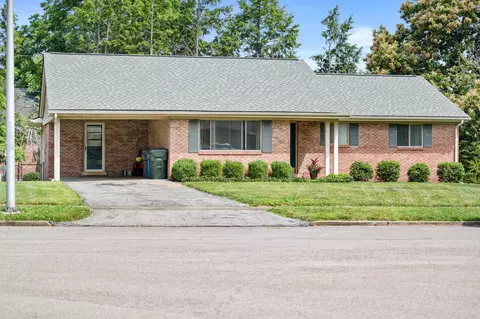 2217 Markham Ct, Lexington, KY 40504