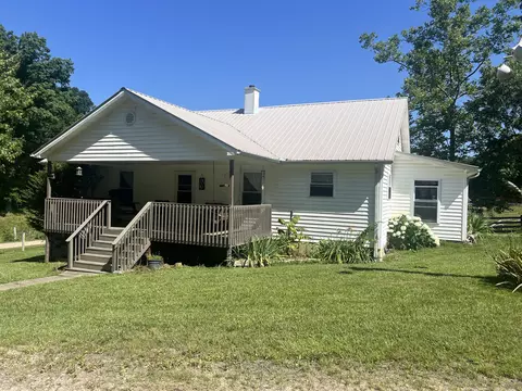 506 Coblentz Rd, Crab Orchard, KY 40419