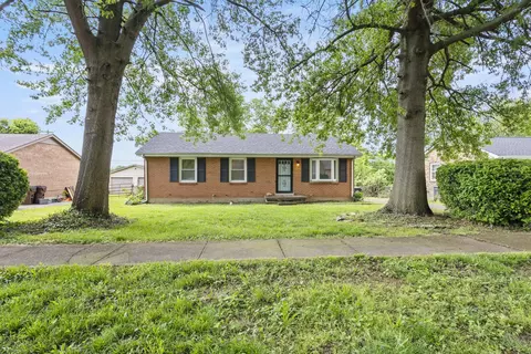 252 Bryanwood Dr, Versailles, KY 40383