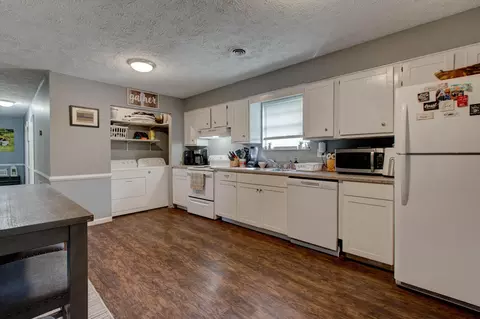 70 N Spring St, Morehead, KY 40351 photo 4