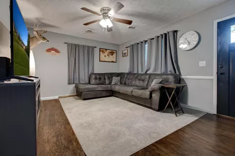 70 N Spring St, Morehead, KY 40351 photo 2
