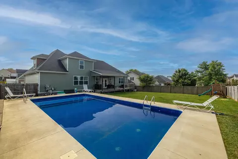 163 Hawthorne Dr, Winchester, KY 40391