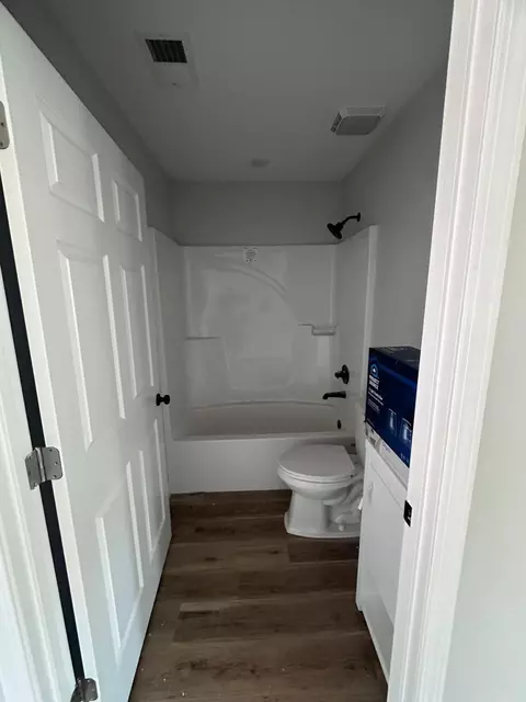 Bath - 18 E Railroad St, Stanton, KY 40380 photo 1 of 2