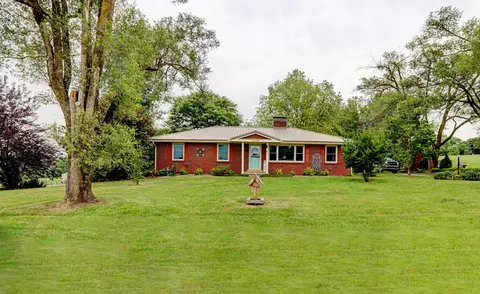3729 Delaney Ferry Rd, Versailles, KY 40383