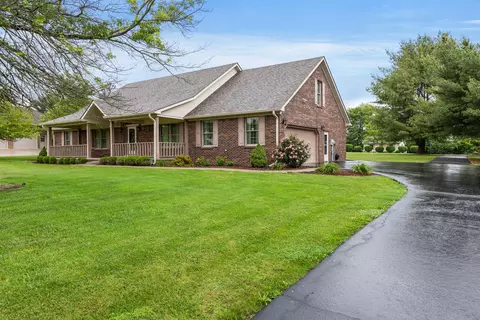 275 Shannon Oaks Dr, Harrodsburg, KY 40330