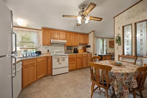 164 Spruce St, Burnside, KY 42519 photo 5