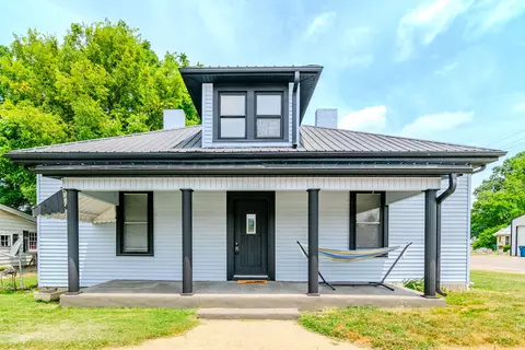 123 E Broadway St, Harrodsburg, KY 40330