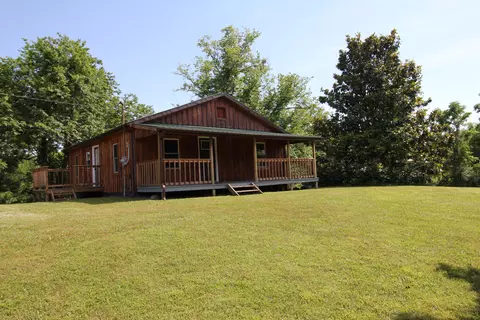 656 W Williamsburg St, Whitley City, KY 42653