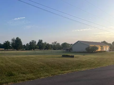 197 Gray Hawk Rd, Hustonville, KY 40437