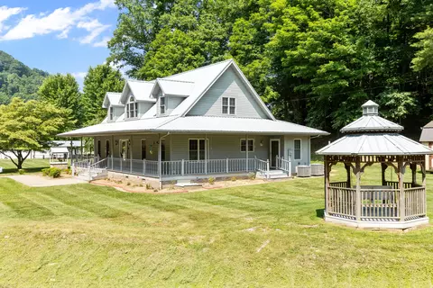 Exterior - 100 Plank Ln, Morehead, KY 40351 photo 5 of 8