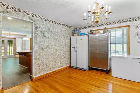 Dining - 100 Plank Ln, Morehead, KY 40351 photo 1 of 1