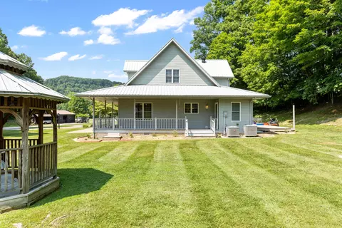 Exterior - 100 Plank Ln, Morehead, KY 40351 photo 6 of 8
