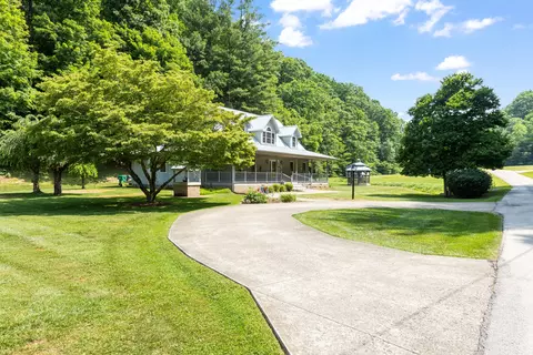 Exterior - 100 Plank Ln, Morehead, KY 40351 photo 3 of 8