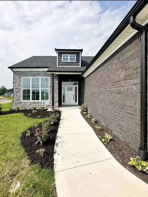 208 Navajo Dr, Richmond, KY 40475