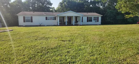 1407 Gest Rd, Pleasureville, KY 40057