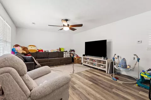 1041 Jd Cir, Berea, KY 40403 photo 3