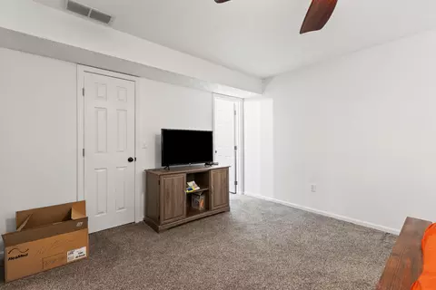 1041 Jd Cir, Berea, KY 40403 photo 11