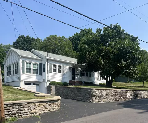 132 Lyons Drive Dr, Frankfort, KY 40601