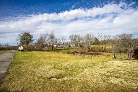 Exterior - 83 Rookwood Dr, Corbin, KY 40701 photo 6 of 7