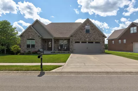 1367 Clubhouse Ln, Mount Sterling, KY 40353