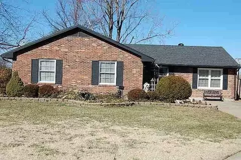 2213 Landing Mdw, Owensboro, KY 42303