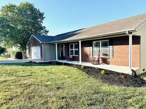 1020 Alexandria Dr, Lawrenceburg, KY 40342