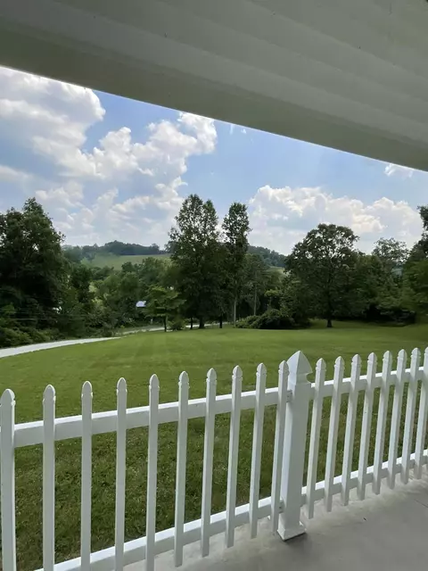 095 Blevins Holw, Olive Hill, KY 41164