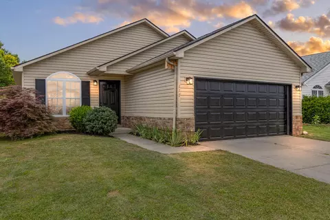 117 Ruffian Trl, Georgetown, KY 40324