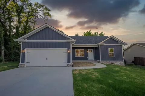 1704 Madison Ct, Lawrenceburg, KY 40342