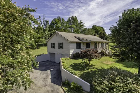 354 Hide Away Cove Rd, Lancaster, KY 40444