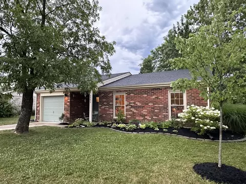 3360 Smoky Mountain Dr, Lexington, KY 40515