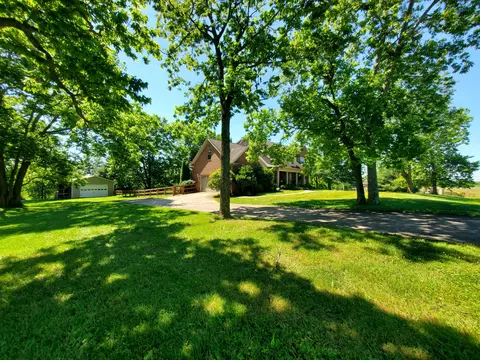 100 Walnut Creek Dr, Georgetown, KY 40324