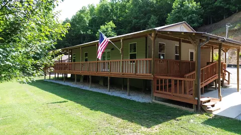 2726 Meadow Creek Rd, Rockholds, KY 40759
