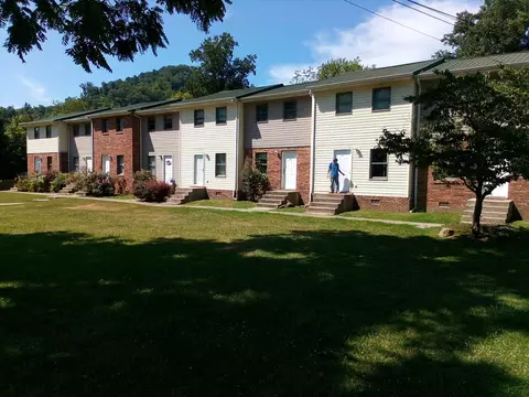 2366 Ky-1428, Prestonsburg, KY 41653