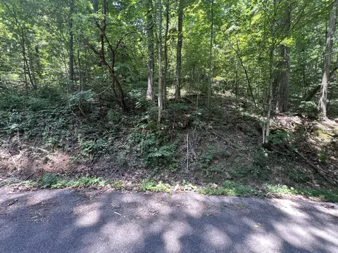 9991 Bar Creek Rd, Manchester, KY 40962