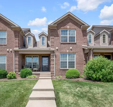 1326 Russell Springs Dr, Lexington, KY 40511