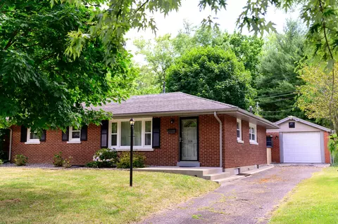 318 Zandale Dr, Lexington, KY 40503