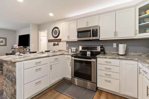 Kitchen - 369 Woods Rd, Nancy, KY 42544 photo 3 of 4