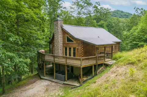 1644 Lower Hatcher Creek Rd, Stanton, KY 40380