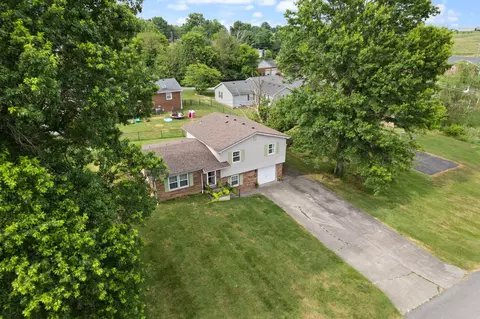 613 E Third St, Perryville, KY 40468 photo 8