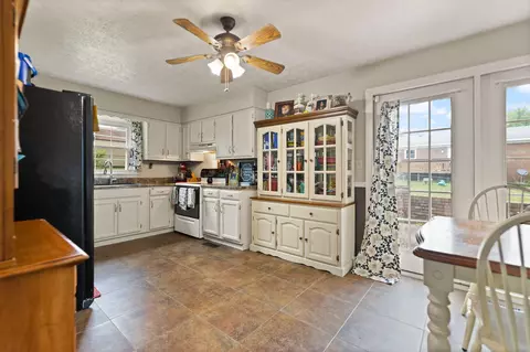613 E Third St, Perryville, KY 40468 photo 19