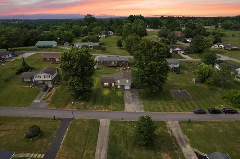 613 E Third St, Perryville, KY 40468 photo 36
