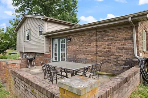 613 E Third St, Perryville, KY 40468 photo 10