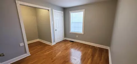 Bedroom - 902 W 5th St, Corbin, KY 40701 photo 2 of 3