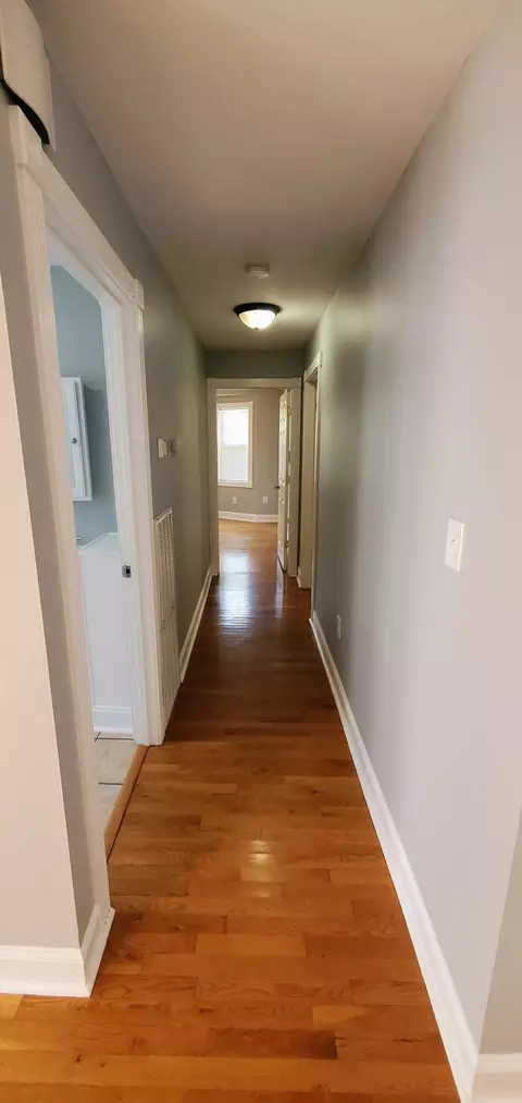 Entry Way - 902 W 5th St, Corbin, KY 40701 photo 1 of 1