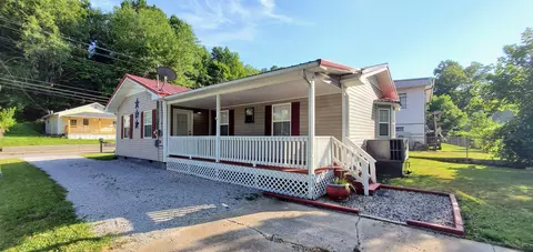 Exterior - 902 W 5th St, Corbin, KY 40701 photo 4 of 6