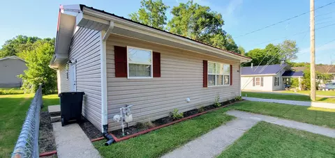 Exterior - 902 W 5th St, Corbin, KY 40701 photo 3 of 6