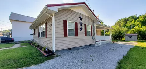 Exterior - 902 W 5th St, Corbin, KY 40701 photo 2 of 6