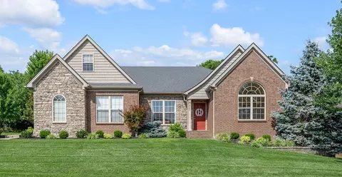 2080 Elmwood Dr, Versailles, KY 40383